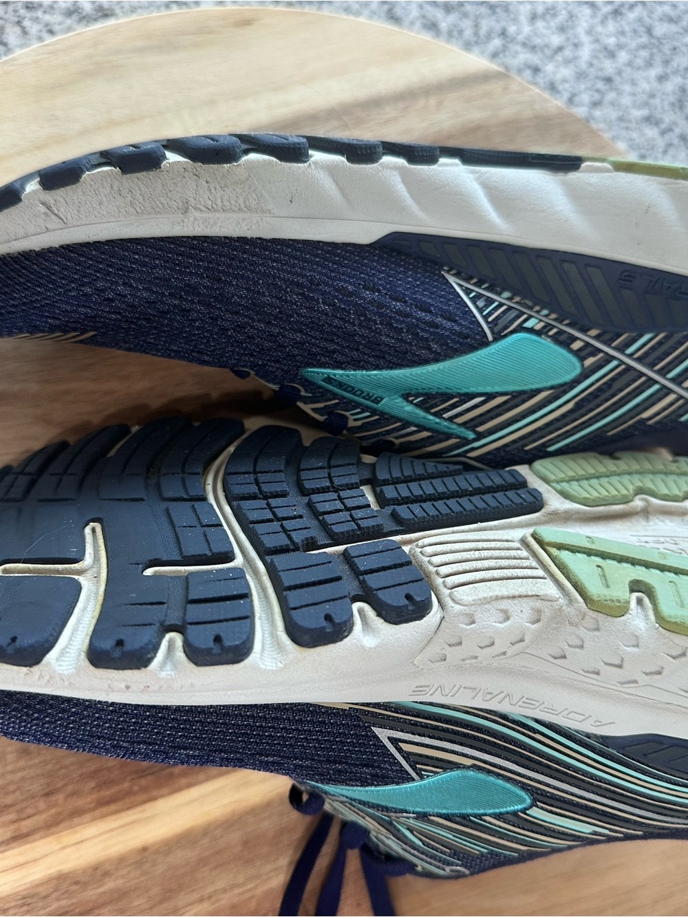 Brooks Adrenaline GTS 19 Women's Running Shoe Sz 7 - Picture 8 of 9